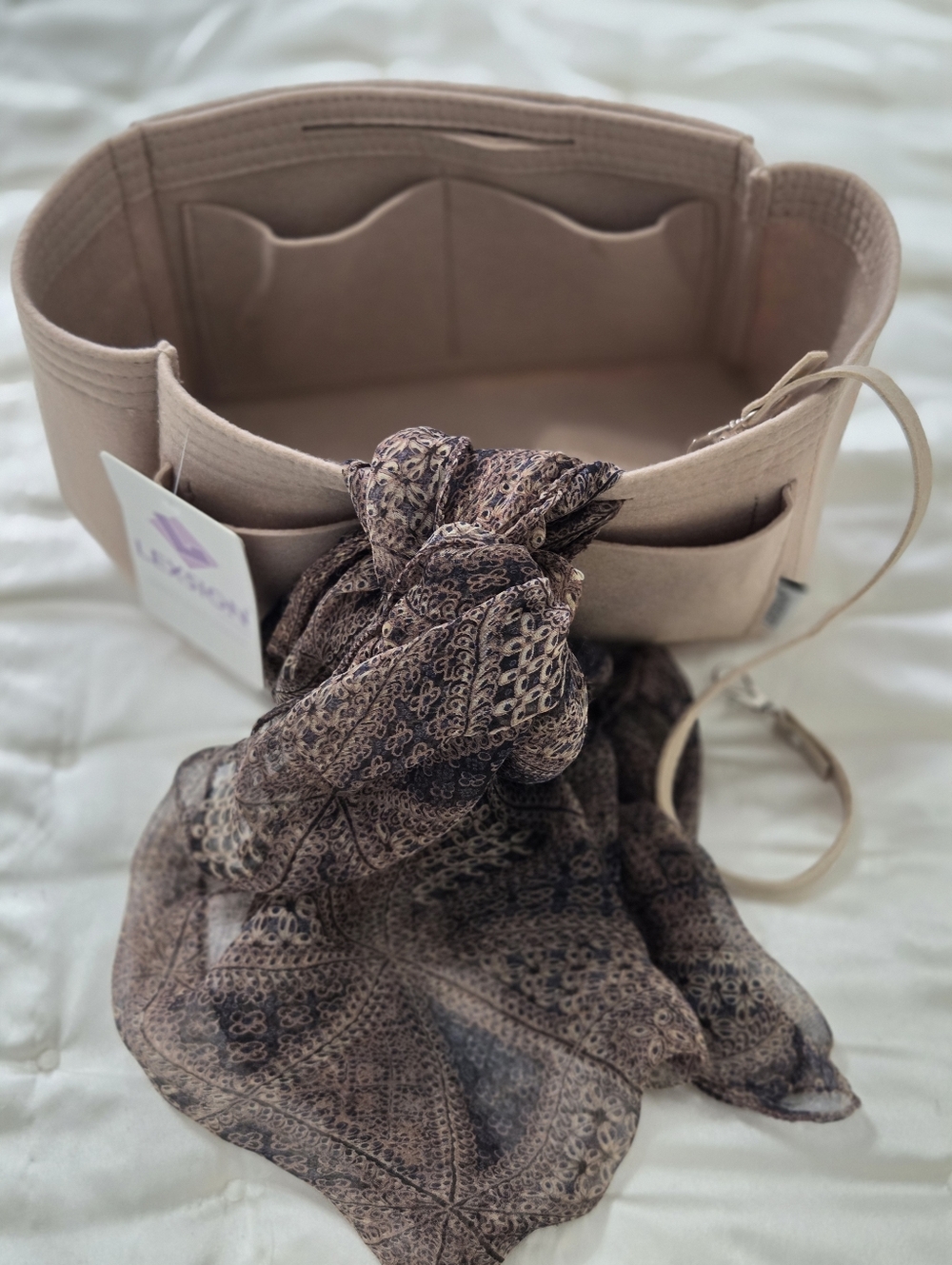 NWT Tote Organizer With Scarf.
